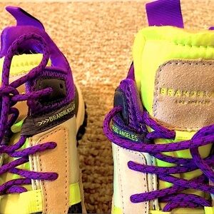 HOT SEXY Hiking-City Sneakers Size 8.5 NWOT